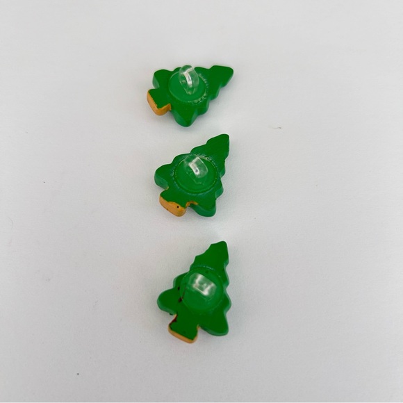 Vintage Buttons Garment Molded Plastic Christmas Tree Holidays Set Of 3 - Picture 11 of 11